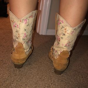 Floral cowgirl Boots